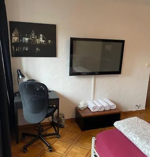 4 Preiswertes In Privater Wohnung, Kein Hotel, Ohne Personal, Zum Uebernachten Проживання в сім'ї