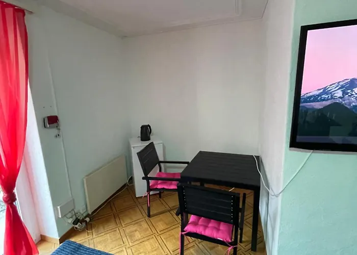 4 Preiswertes In Privater Wohnung, Kein Hotel, Ohne Personal, Zum Uebernachten *