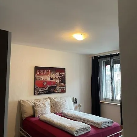 4 Preiswertes Zimmer In Privater Wohnung, Kein Hotel, Ohne Personal, Zum Uebernachten