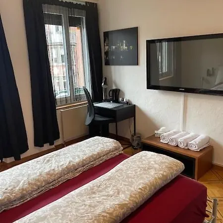Séjour chez l'habitant 4 Preiswertes Zimmer In Privater Wohnung, Kein Hotel, Ohne Personal, Zum Uebernachten Zurich