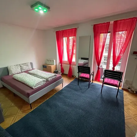 4 Preiswertes Zimmer In Privater Wohnung, Kein Hotel, Ohne Personal, Zum Uebernachten Séjour chez l'habitant Zurich