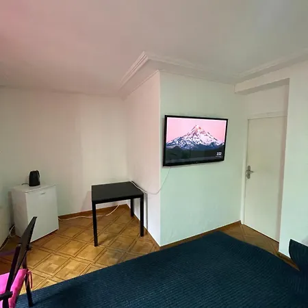 4 Preiswertes Zimmer In Privater Wohnung, Kein Hotel, Ohne Personal, Zum Uebernachten * Zurich